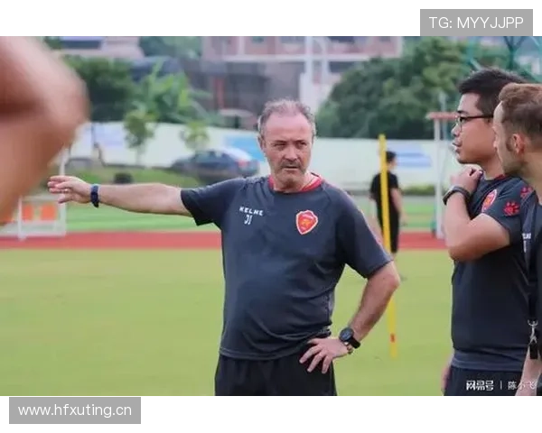 阿兹蒙助攻数据飙升，展现出色团队合作能力助力球队争取胜利