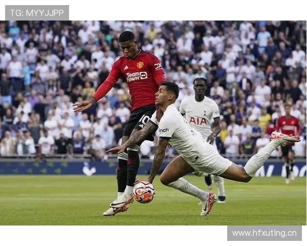 加纳乔高位压迫下边锋战术角色解析