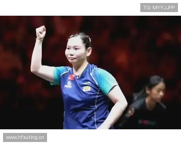 何卓佳拿着几百万合同，居然还像个学生摸鱼一样上班？